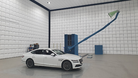 자동차 시험 사진